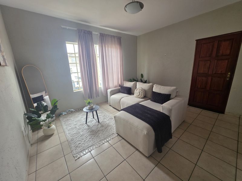 Flat For Sale In Rustenburg - Photo 5