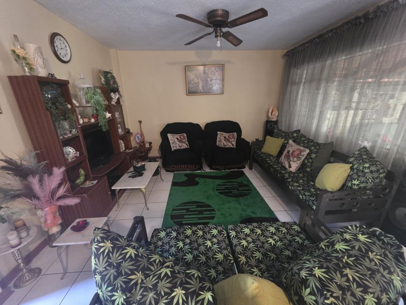 Townhouse For Sale In Rustenburg - Photo 9
