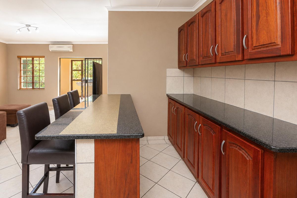 4 Bedroom Townhouse with Private Garden in Safari Gardens - Photo 3