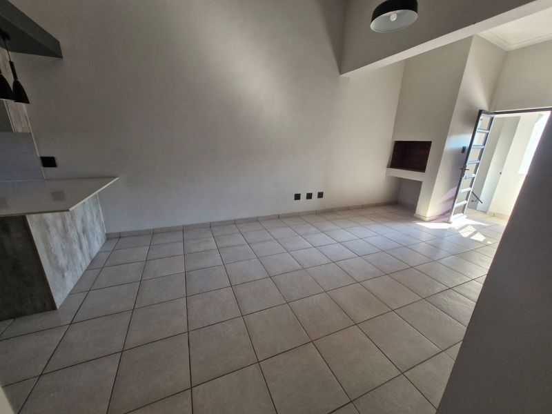 Apartment Rental Monthly In Rustenburg - Photo 3
