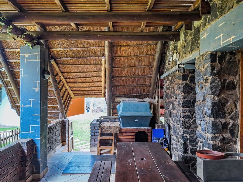 Wooden cottage home in Olifantsnek - Photo 9