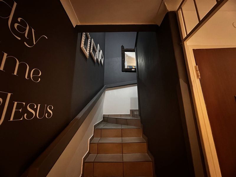 Cosy lock up and go unit in Rustenburg - Photo 6