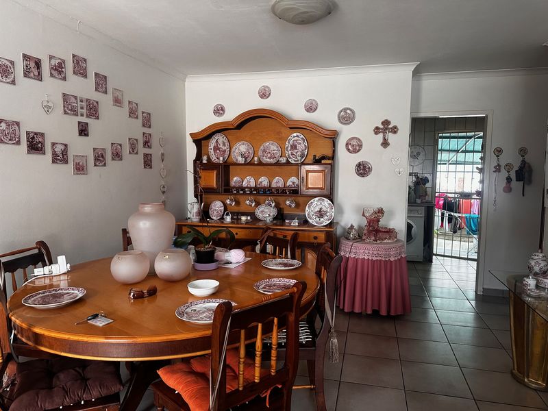 Cosy lock up and go unit in Rustenburg - Photo 4