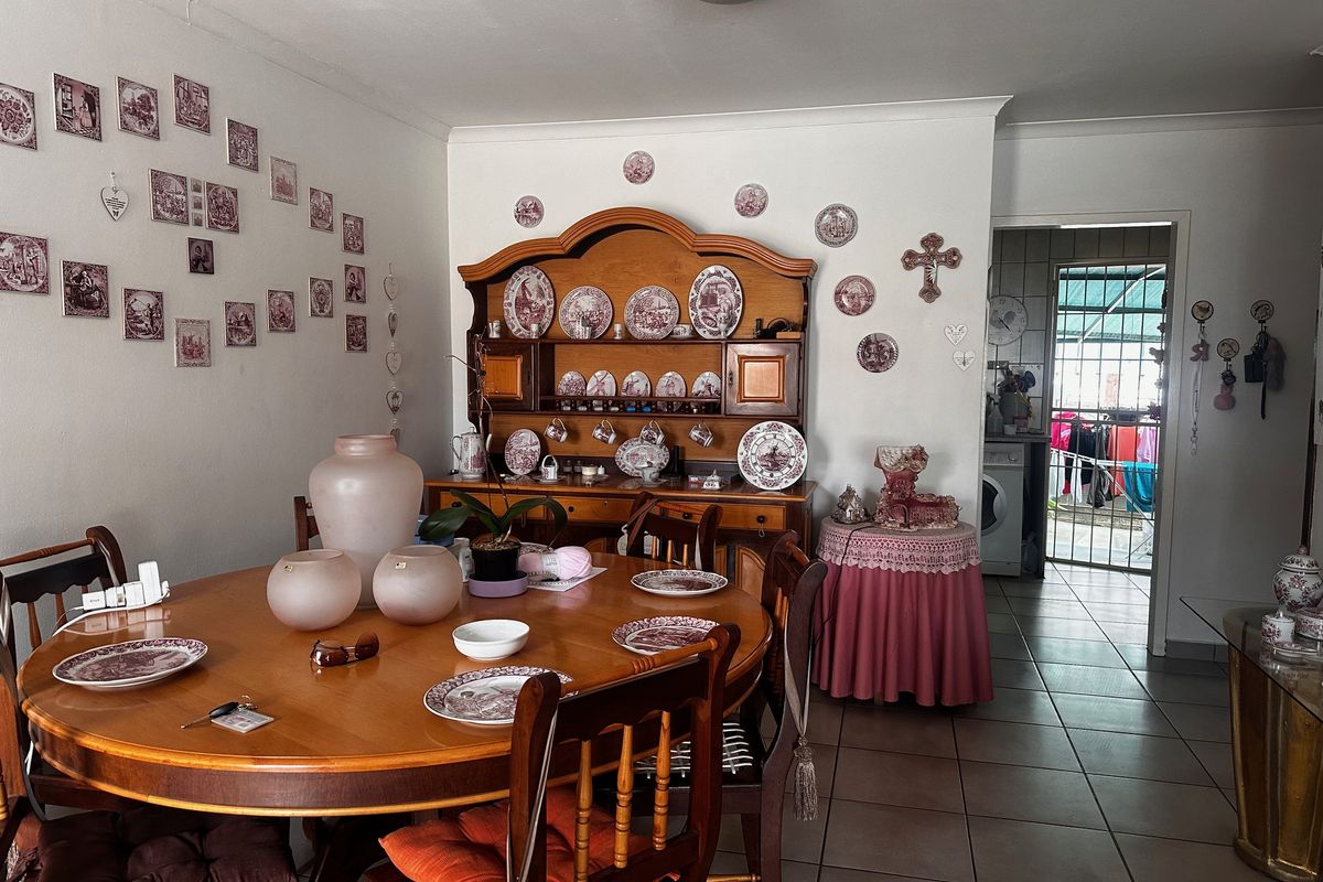 Cosy lock up and go unit in Rustenburg - Photo 4