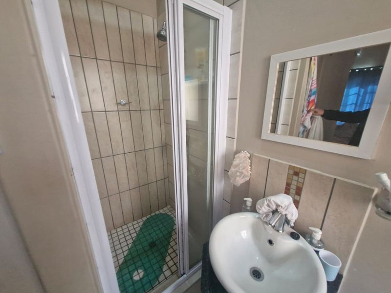 Townhouse Rental Monthly In Rustenburg - Photo 8