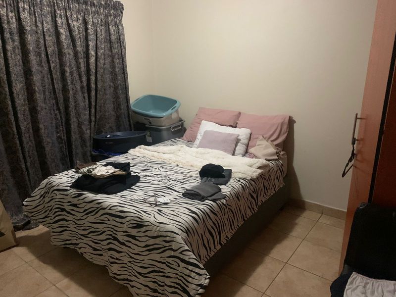 Top unit at Woodridge park up for rental!! - Photo 7