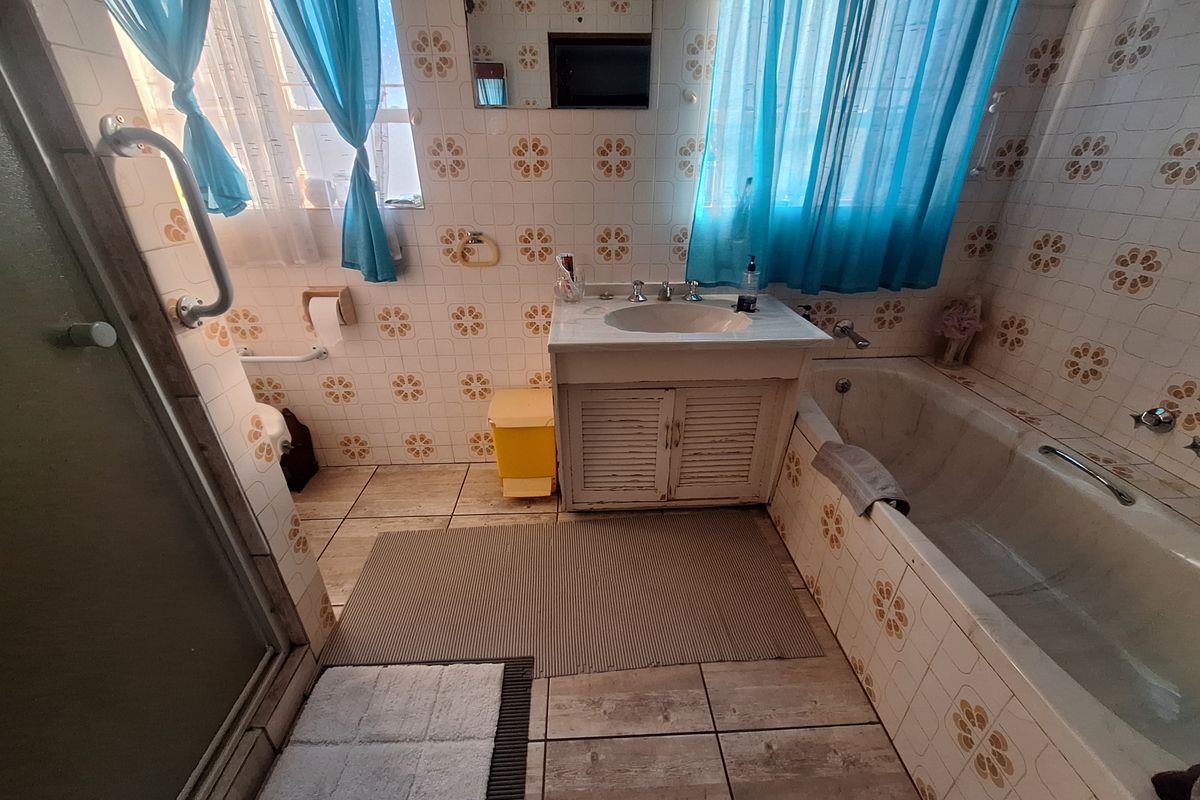 Family home with potential - Photo 5