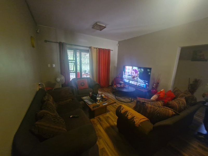 Flat For Sale In Rustenburg - Photo 5