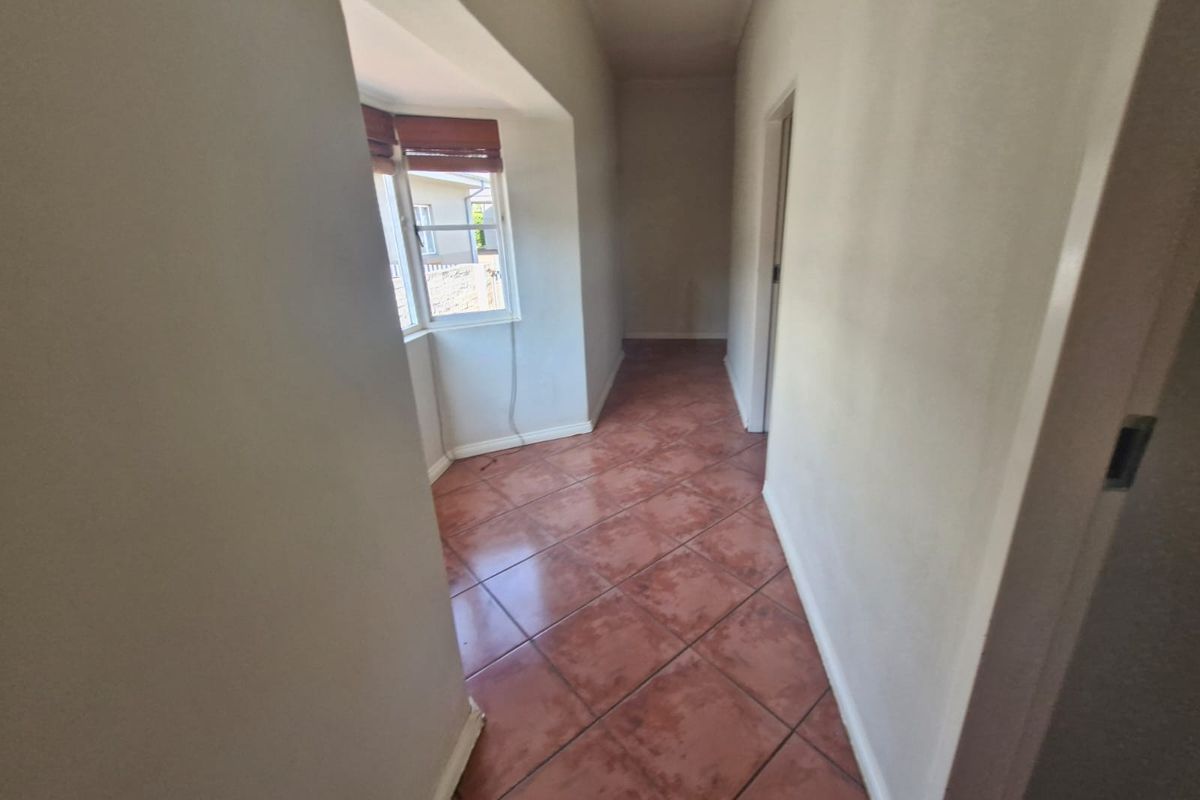 Townhouse For Sale In Rustenburg - Photo 4