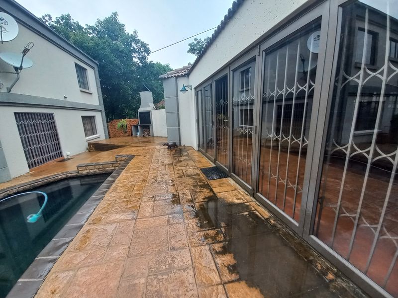 Seven bedroom property plus extras! - Photo 6