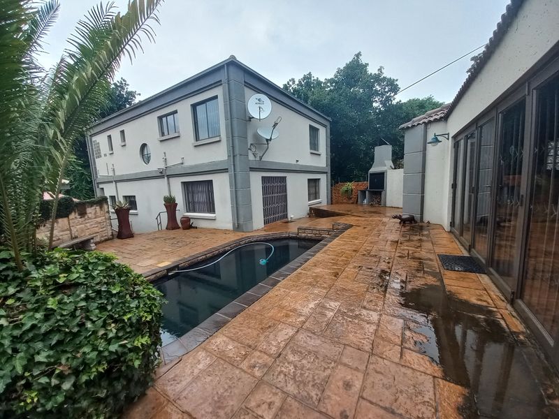 Seven bedroom property plus extras! - Photo 5