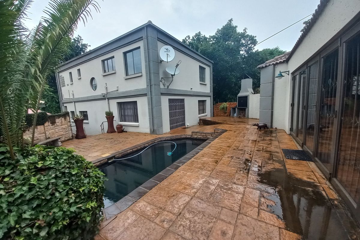 Seven bedroom property plus extras! - Photo 5