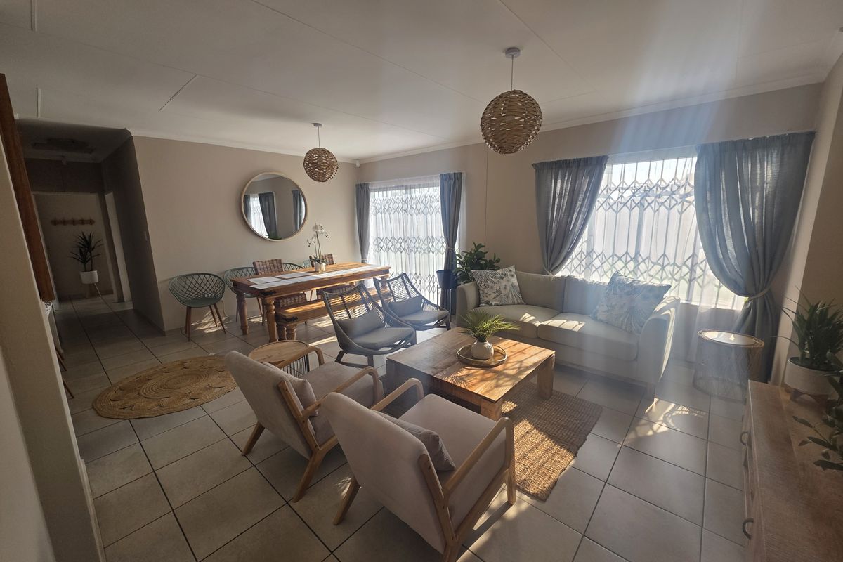 Spacious House for sale - Photo 3