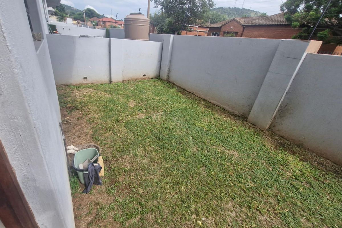 Duplex Rental Monthly In Rustenburg - Photo 5