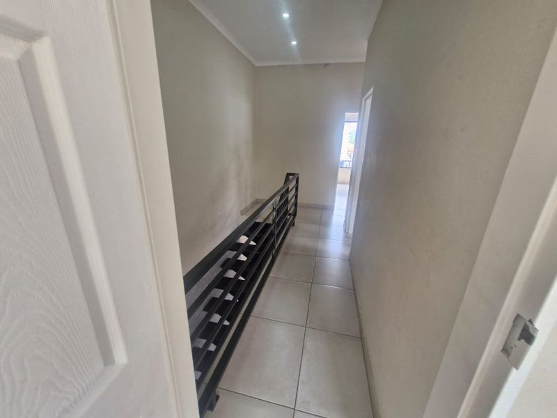 Duplex Rental Monthly In Rustenburg - Photo 6