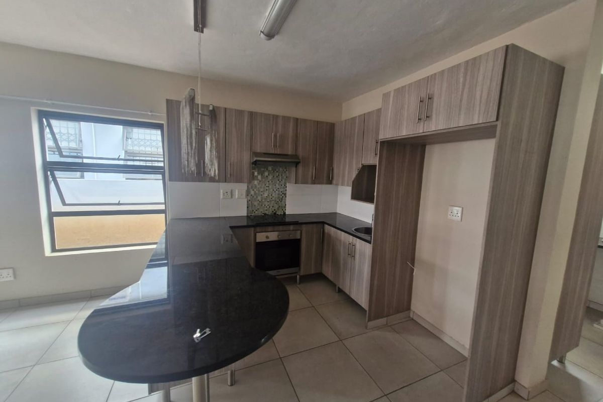 Duplex Rental Monthly In Rustenburg - Photo 3