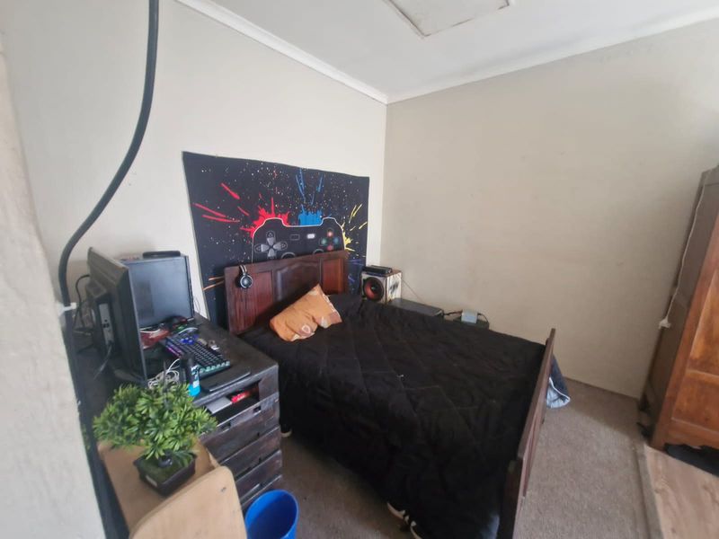 Townhouse For Sale In Rustenburg - Photo 8