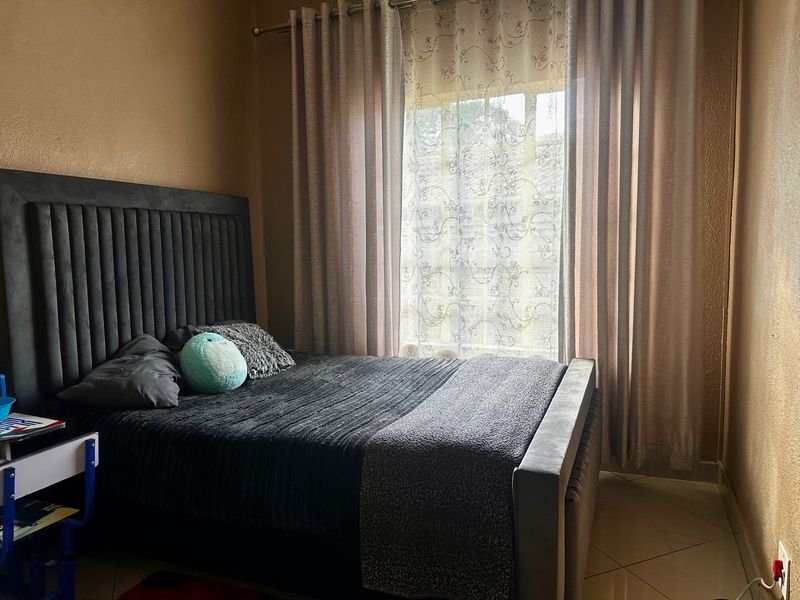 Family home in Safari Gardens - Photo 10