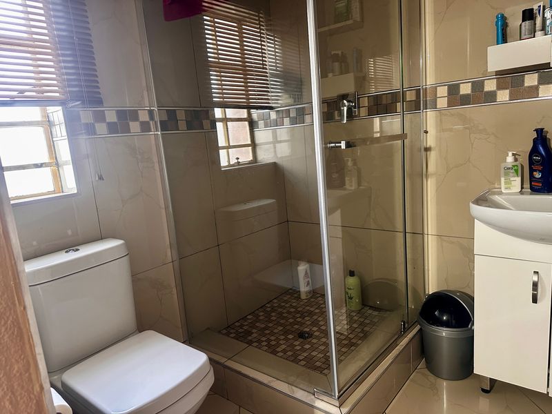 Family home in Safari Gardens - Photo 9