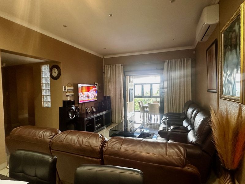 Family home in Safari Gardens - Photo 3