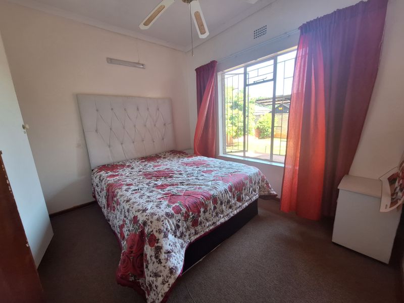 Family Home in Mooinooi - Photo 10