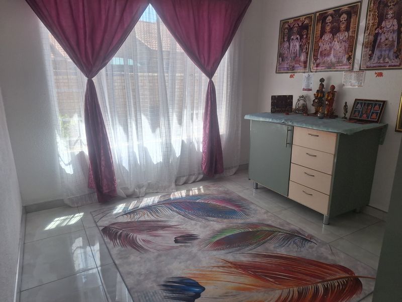 Townhouse For Sale In Rustenburg - Photo 5