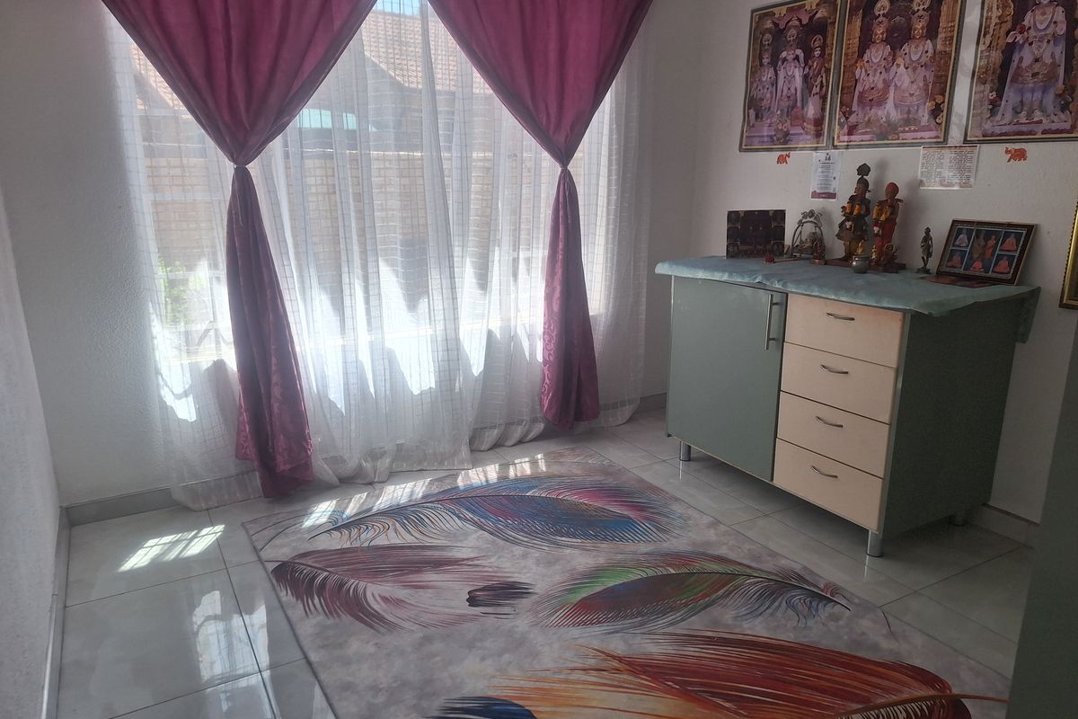 Townhouse For Sale In Rustenburg - Photo 5