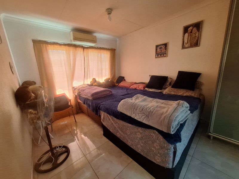 Townhouse For Sale In Rustenburg - Photo 9