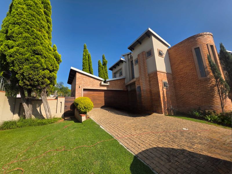 Townhouse For Sale In Rustenburg - Photo 4