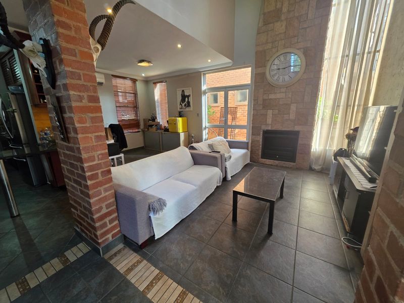 Townhouse For Sale In Rustenburg - Photo 5