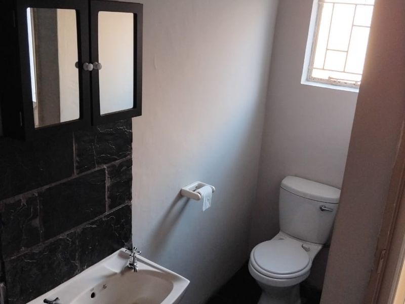Flat Rental Monthly In Rustenburg - Photo 7