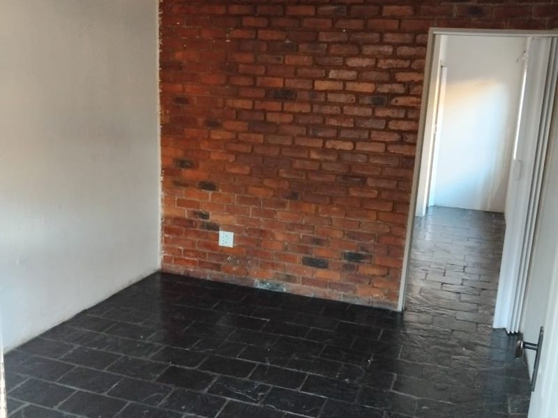 Flat Rental Monthly In Rustenburg - Photo 4