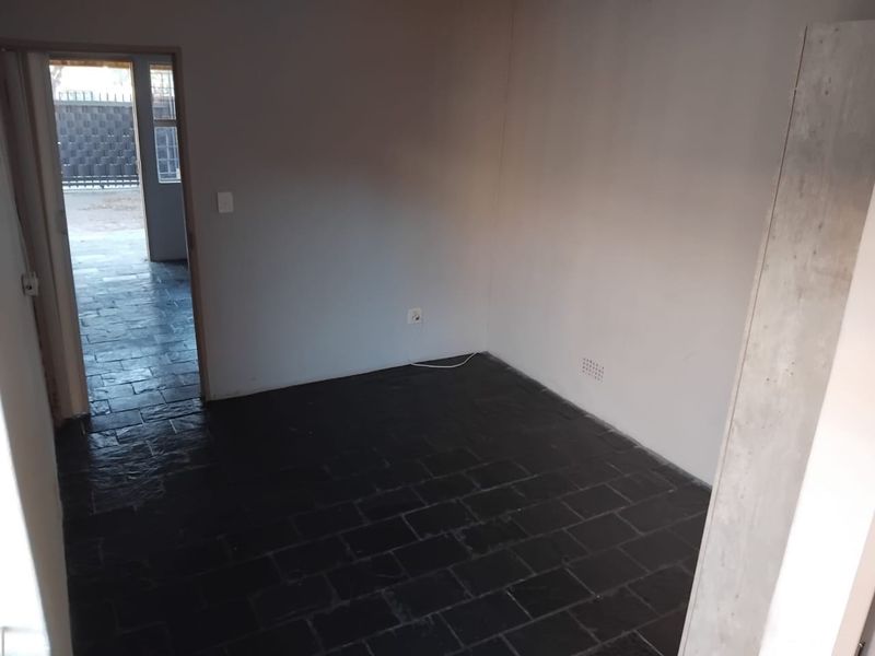 Flat Rental Monthly In Rustenburg - Photo 9