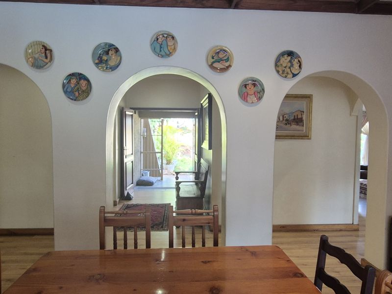 Solar - Powered 4 Bedroom Family Home with Flatlet, Entertainment Area and Pool - Photo 3