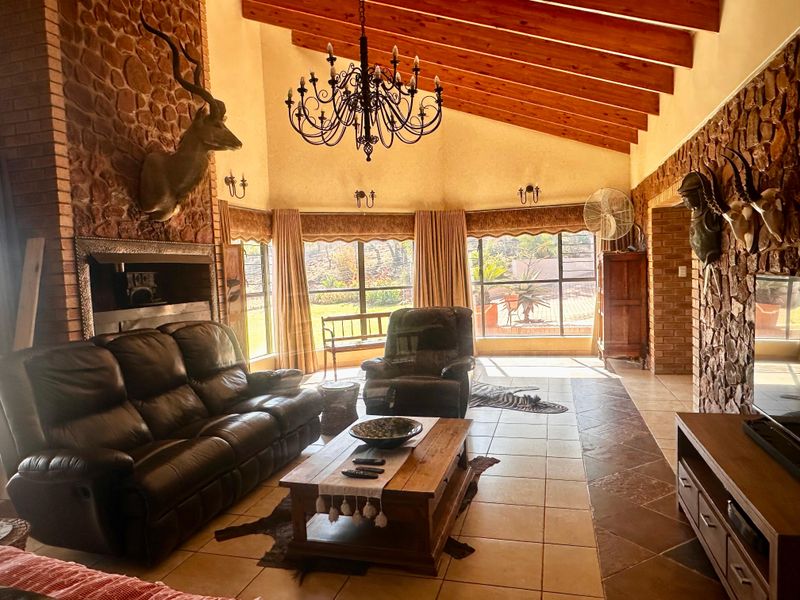 House For Sale In Swartruggens - Photo 4