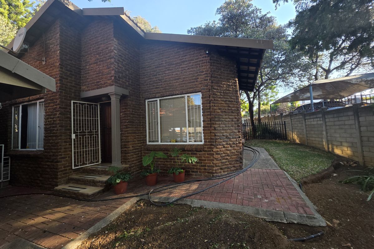 House For Sale In Rustenburg - Photo 2