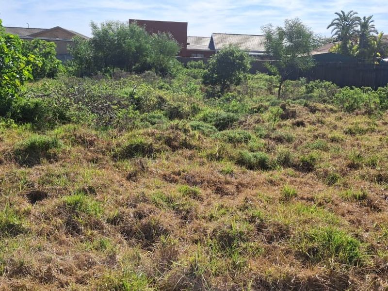 Tranquil Coastal Retreat – 768m2 of Untouched Potential - Vacant Land - Photo 2