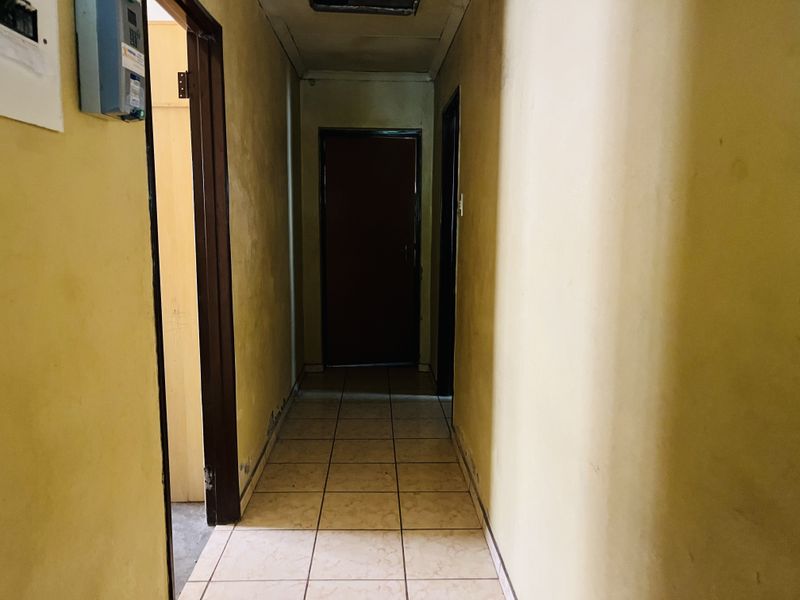 Priced to go - Photo 8