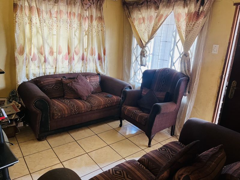 Priced to go - Photo 3