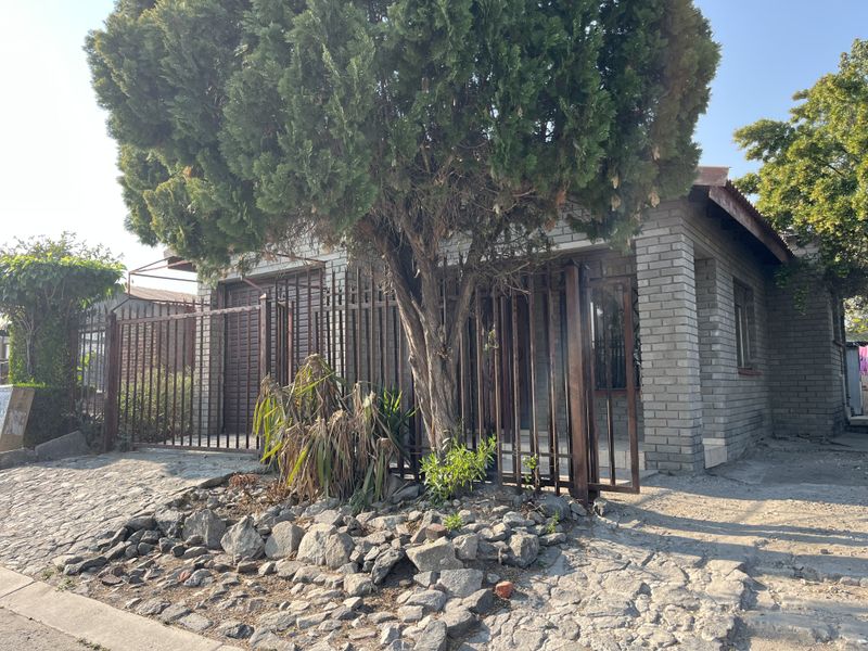 Priced to go - Photo 2