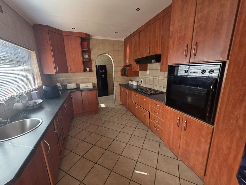 House For Sale In Rustenburg - Photo 7