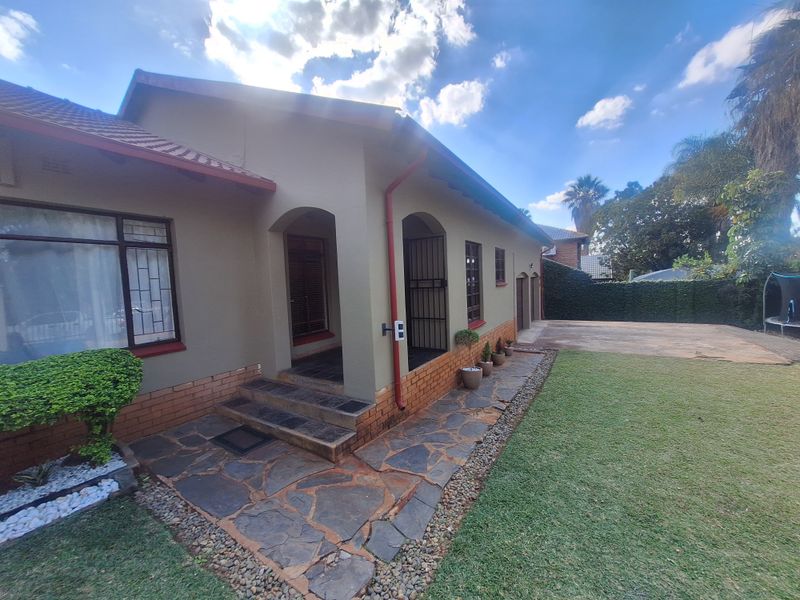 House For Sale In Rustenburg - Photo 2