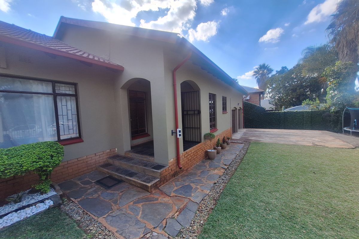 House For Sale In Rustenburg - Photo 2