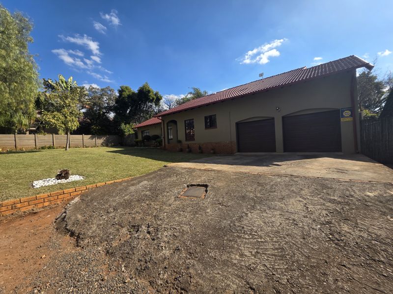 House For Sale In Rustenburg - Photo 3