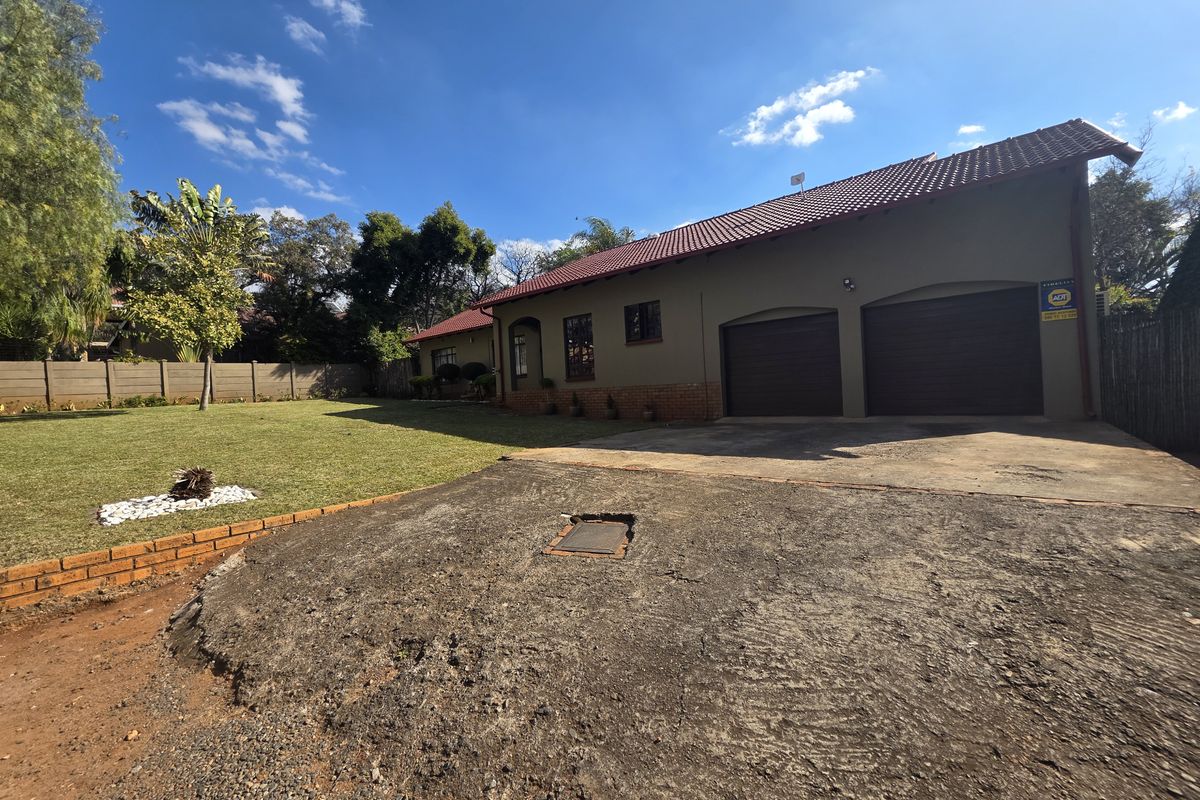 House For Sale In Rustenburg - Photo 3