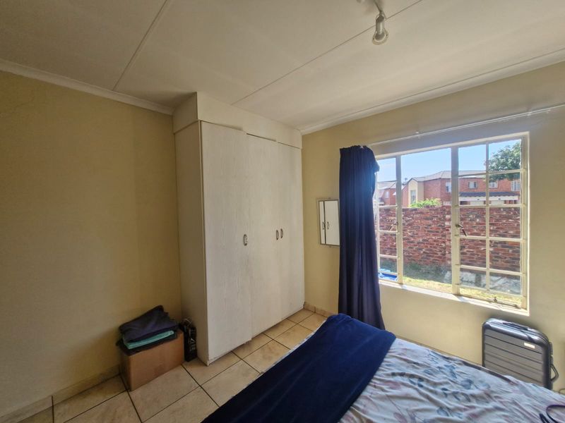 Townhouse Rental Monthly In Rustenburg - Photo 7