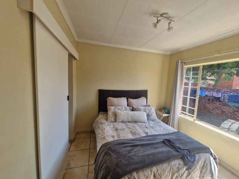 Townhouse Rental Monthly In Rustenburg - Photo 5