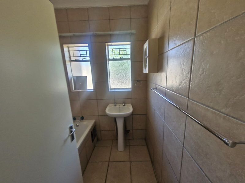 House Rental Monthly In Rustenburg - Photo 8
