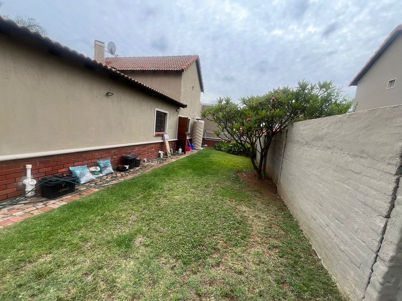 Charming 2-bedroom home in Waterfall East - Photo 10