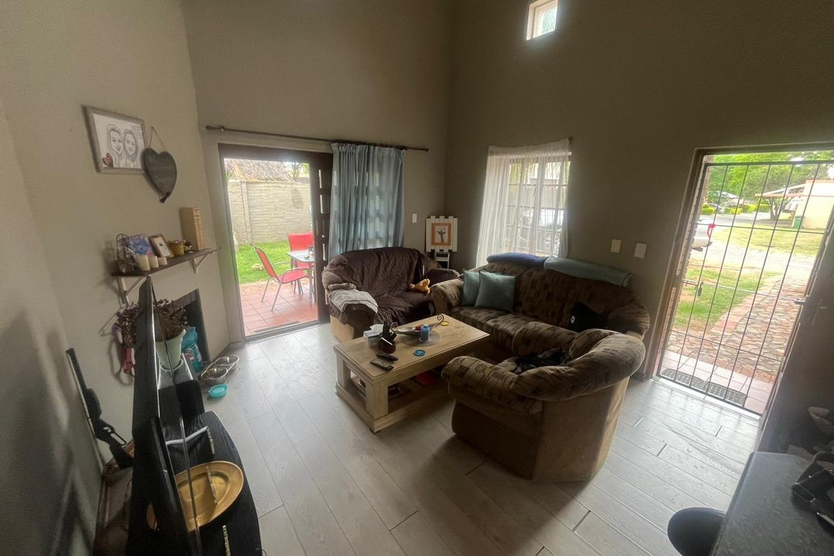 Charming 2-bedroom home in Waterfall East - Photo 5